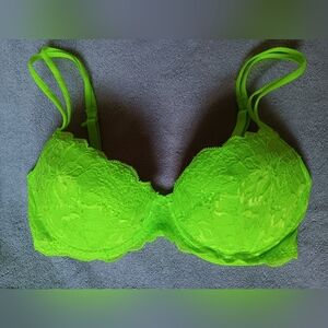 PINK Victoria's Secret Neon Green Lace Lightly Lined Demi Bra. 34D.